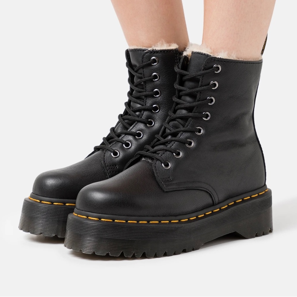 Dr Martens Jadon Faux Fur Lined Boots